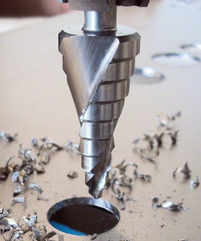 Ступенчатое сверло HSS-TiN 4 - 20 mm, 70,5 mm 2608587433